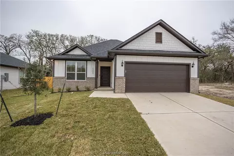 2403 Lightfoot Ln, Bryan, TX 77803 photo 1