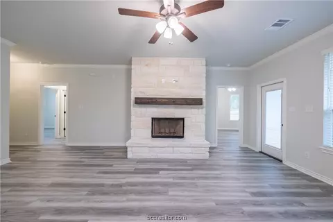 2403 Lightfoot Ln, Bryan, TX 77803 photo 8