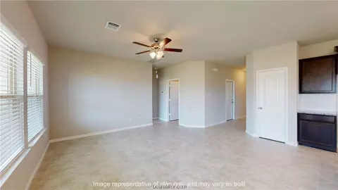 1003 Davy St, Brenham, TX 77833 photo 5
