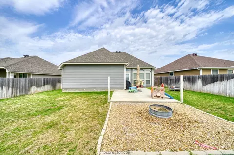 2004 Markley Dr, Bryan, TX 77807 photo 16