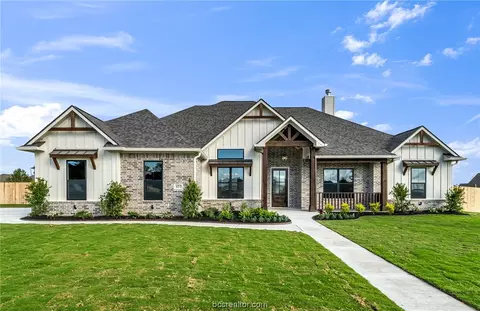 2124 Joe Will Dr, College Station, TX 77845