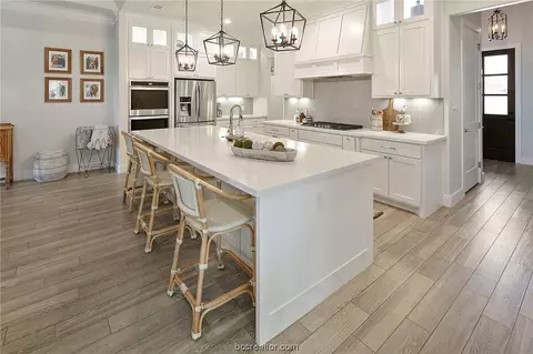 1310 Crystal Ln, College Station, TX 77845