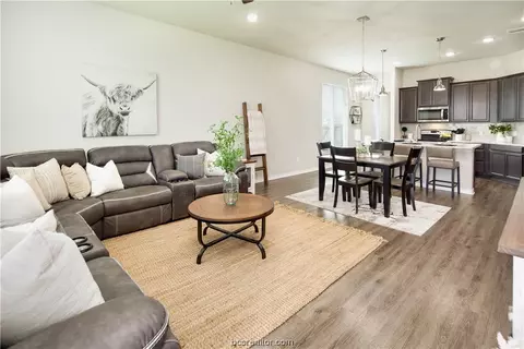 3437 Omaha Ct, Bryan, TX 77808 photo 4