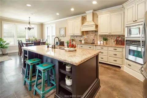 5743 Easterling Dr, Bryan, TX 77808 photo 10