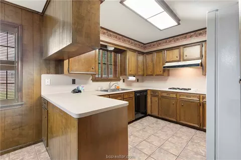 2906 Oakside Dr, Bryan, TX 77802 photo 10