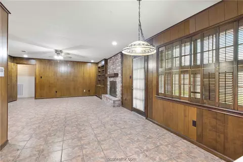2906 Oakside Dr, Bryan, TX 77802 photo 7