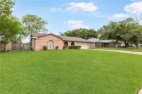 2906 Oakside Dr, Bryan, TX 77802 photo 1