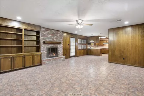 2906 Oakside Dr, Bryan, TX 77802 photo 4