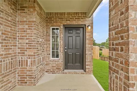 993 Harper Ln, Bryan, TX 77803 photo 3