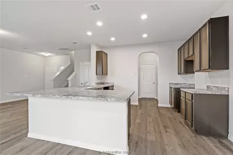 993 Harper Ln, Bryan, TX 77803 photo 9
