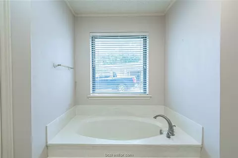 2214 E Briargate Dr, Bryan, TX 77802 photo 32