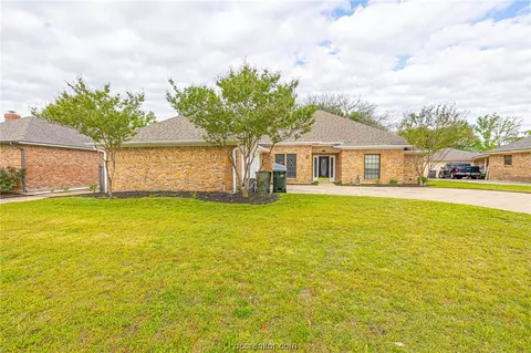 2214 E Briargate Dr, Bryan, TX 77802 photo 1