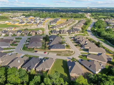 3533 Leesburg Path, Bryan, TX 77808 photo 4