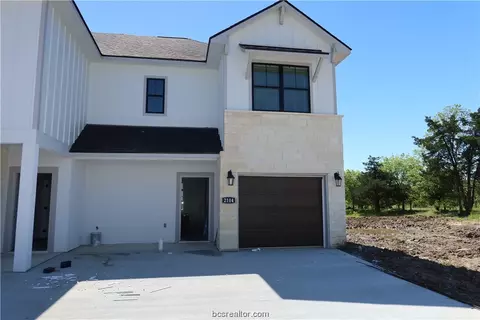 2104 Jax Dr, College Station, TX 77845