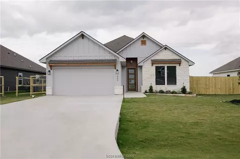 449 Brazos Bnd, Snook, TX 77878