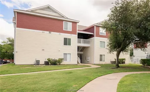 523 SW Parkway 304, College Station, TX 77840