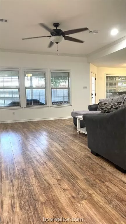 2202 Colony, Bryan, TX 77808 photo 4