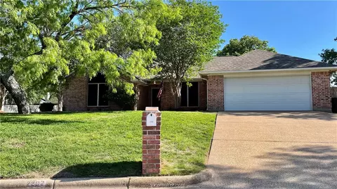 2202 Colony, Bryan, TX 77808 photo 1