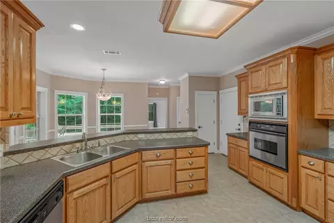3804 Williams Bnd, Bryan, TX 77808 photo 17