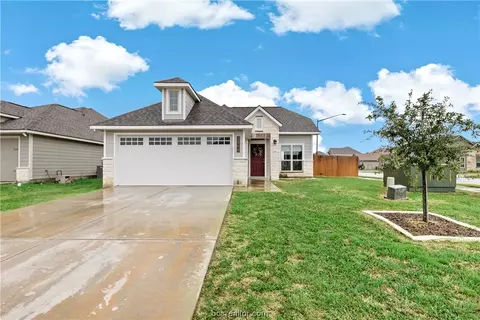 2000 Markley Dr, Bryan, TX 77807