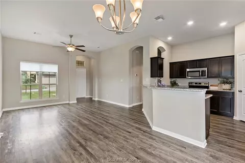 2000 Markley Dr, Bryan, TX 77807 photo 7
