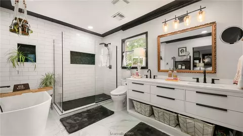 2400 Wayside Dr, Bryan, TX 77802 photo 7