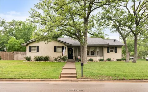 2400 Wayside Dr, Bryan, TX 77802 photo 35