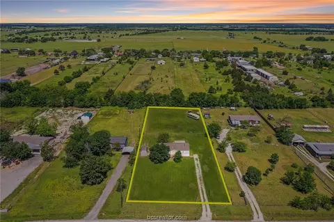 4053 High Country Dr, Bryan, TX 77808