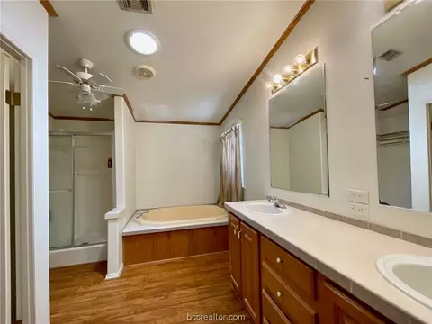 10233 Calhoun Rd, Bryan, TX 77808 photo 6