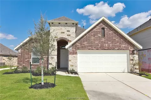 6315 Fulton Dr, College Station, TX 77845
