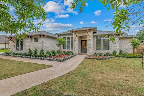 5118 Miramont Cir, Bryan, TX 77802