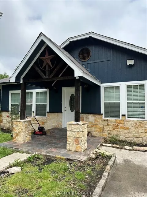 811 Center St, Bryan, TX 77803