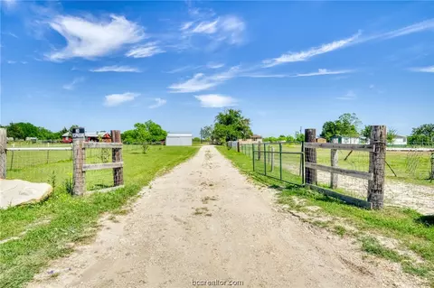 5617 Strawther Rd, North Zulch, TX 77872