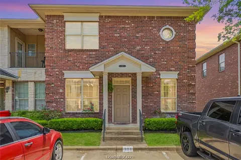 311 Forest Dr, College Station, TX 77840