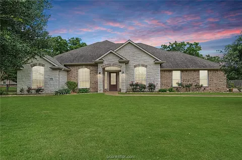 4864 Blazing Trl, Bryan, TX 77808