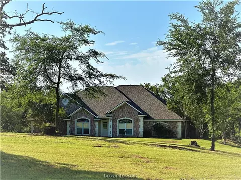 3526 Eddins Ln, Franklin, TX 77856
