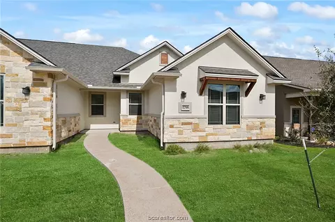 1745 Summit Crossing Ln, College Station, TX 77845
