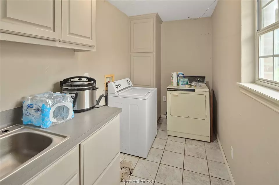  4980 Clayton Ln, College Station, TX 77845 photo 16