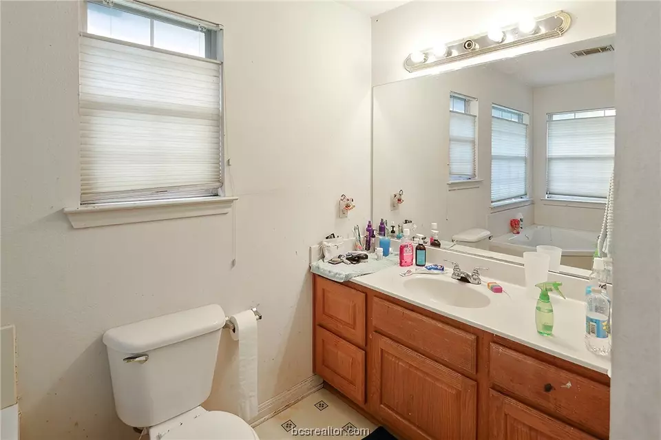  4980 Clayton Ln, College Station, TX 77845 photo 25