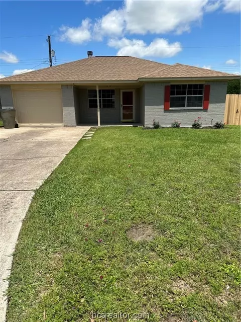 2557 Allen Ridge Dr, Bryan, TX 77802