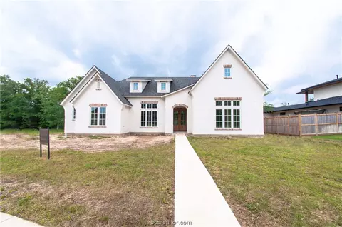 4776 Concordia Dr, Bryan, TX 77802