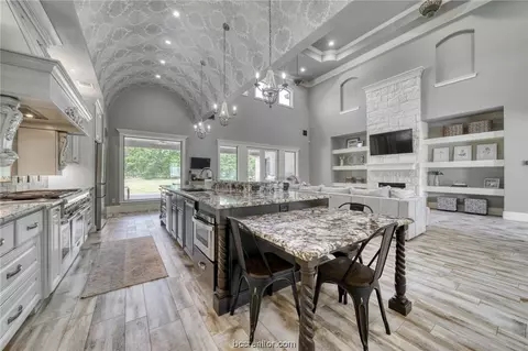 4712 River Bend Ct, Bryan, TX 77808 photo 13