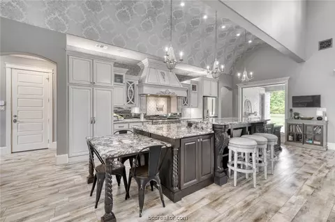 4712 River Bend Ct, Bryan, TX 77808 photo 9