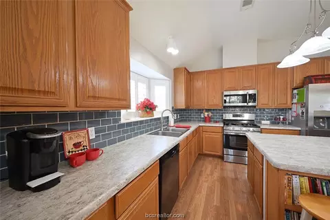 4513 Warwick Ln, Bryan, TX 77802 photo 7