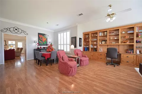 4513 Warwick Ln, Bryan, TX 77802 photo 3