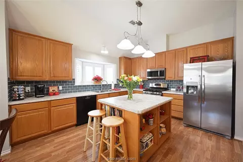 4513 Warwick Ln, Bryan, TX 77802 photo 6