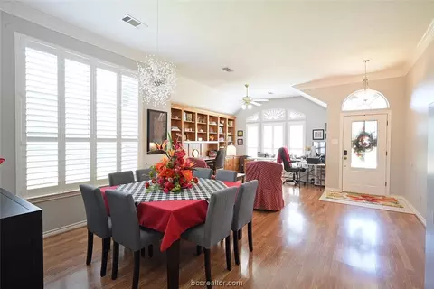 4513 Warwick Ln, Bryan, TX 77802 photo 5