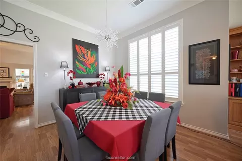 4513 Warwick Ln, Bryan, TX 77802 photo 4