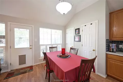 4513 Warwick Ln, Bryan, TX 77802 photo 8
