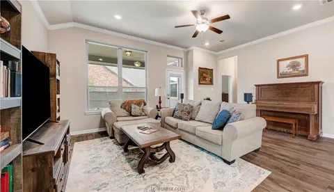 4270 Harding Way, Bryan, TX 77802 photo 7